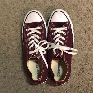🦋Maroon Converse